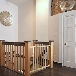Generations Old City/ Parking/ Family Apartment