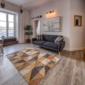 North House - Des Remparts- 2-bed With Great Views, Terrace Apartment