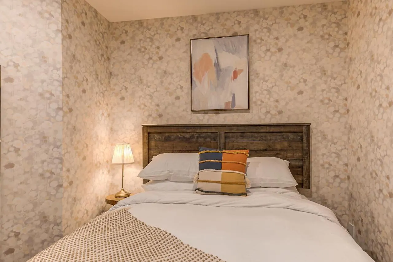 North House - Two Bedroom Escape In The Heart Of Old Quebec Aparthotel