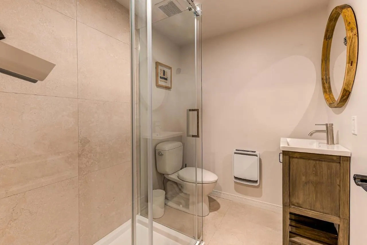 Aparthotel North House - Two Bedroom Escape In The Heart Of Old Quebec